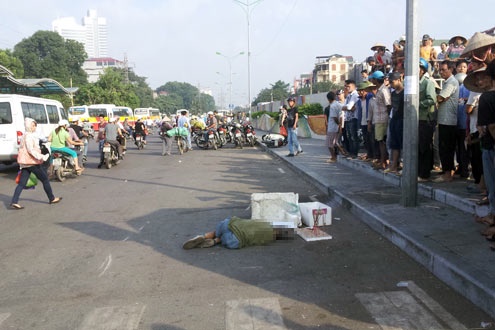 Chay bo gay tai nan chet nguoi di duong