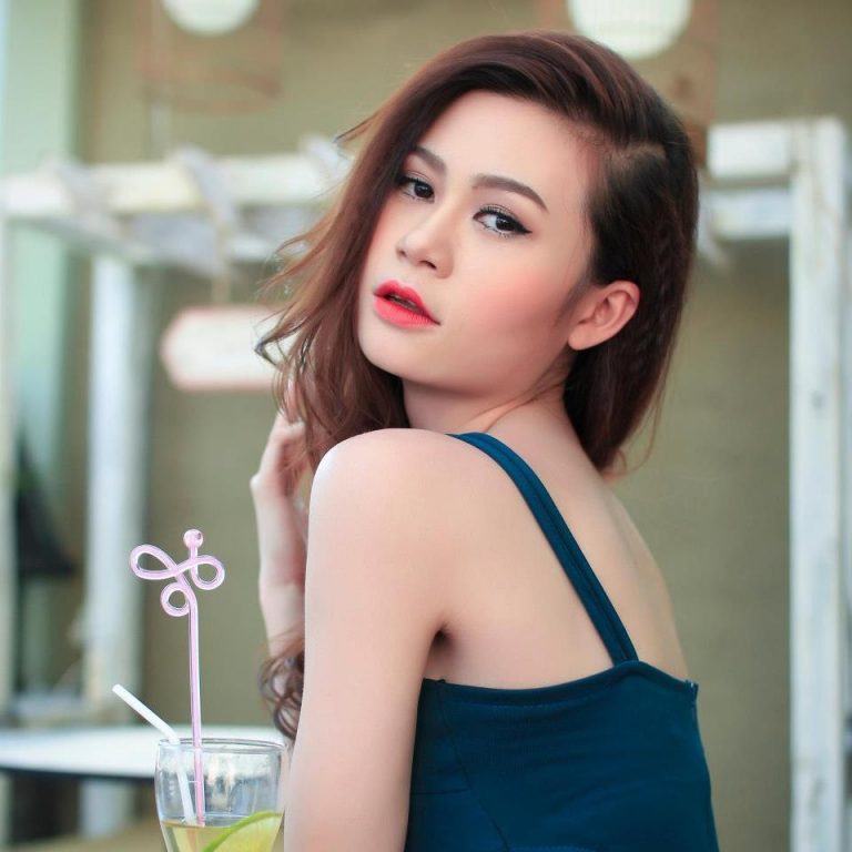 Người Đẹp Lâm Hồng Oanh Album Vì tôi là chính tôi