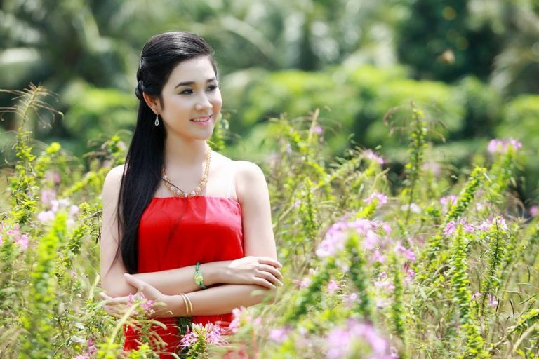 Người Đẹp Mai Thị Anh Xuân Album Sắc hè